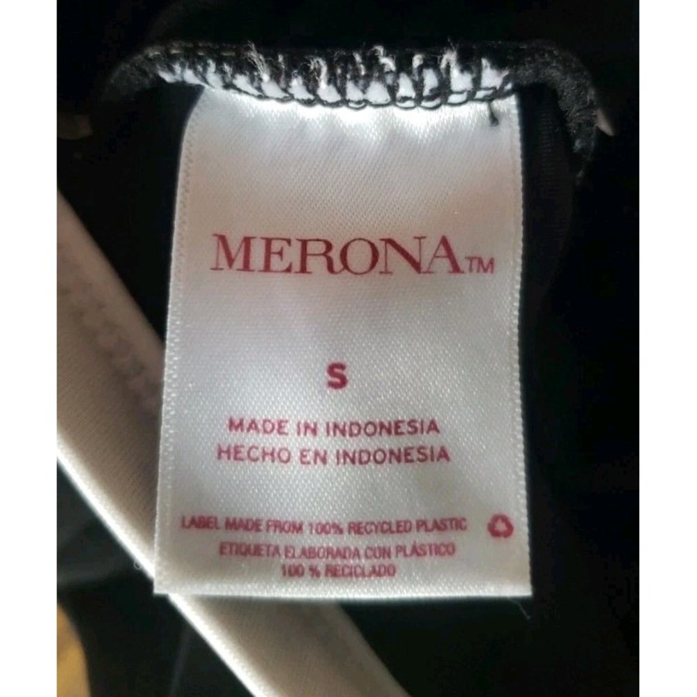 Merona Women's S Halter One piece Swimsuit Runched Keyhole front‎ Black/white - Picture 3 of 3